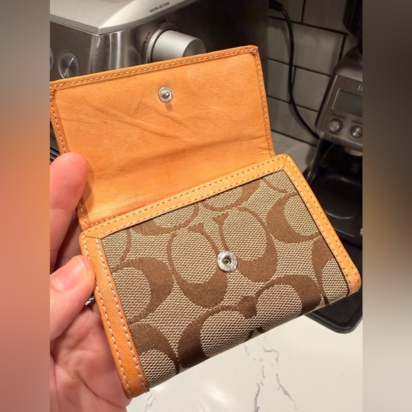 Coach Vintage Trifold Wallet Signature Canvas Vachetta Leather - Picture 4 of 9